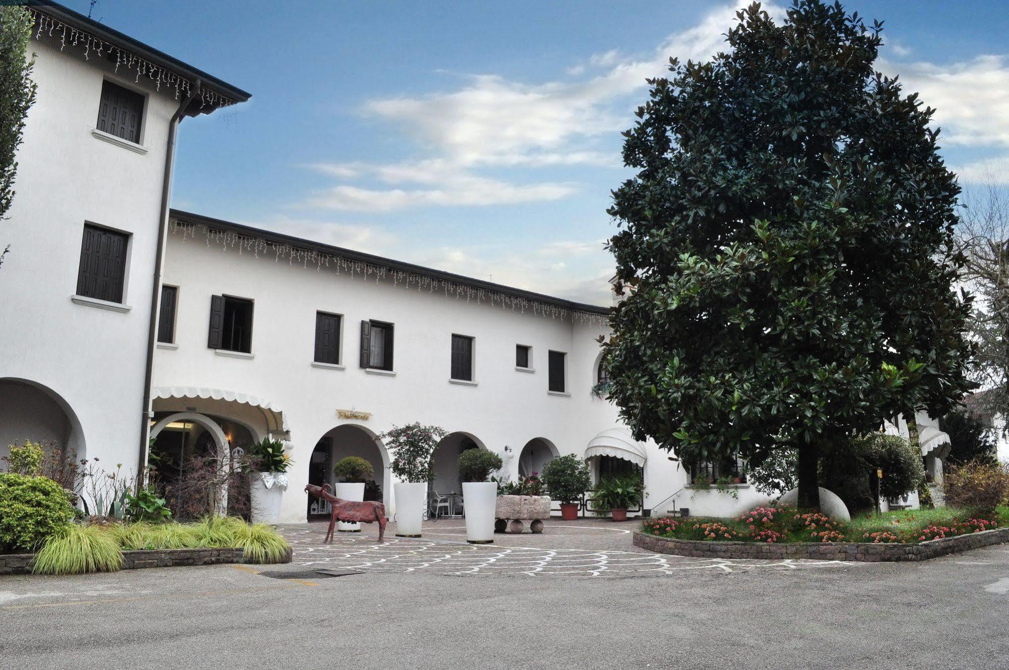 Hotel Prata Verde Prata Di Pordenone Exterior photo